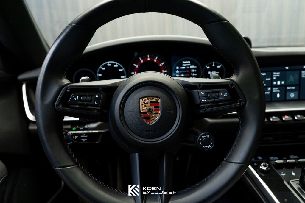 Porsche 992 Carrera 4S