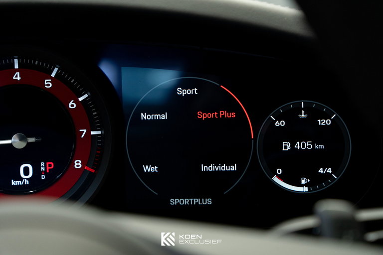 Porsche 992 Carrera 4S