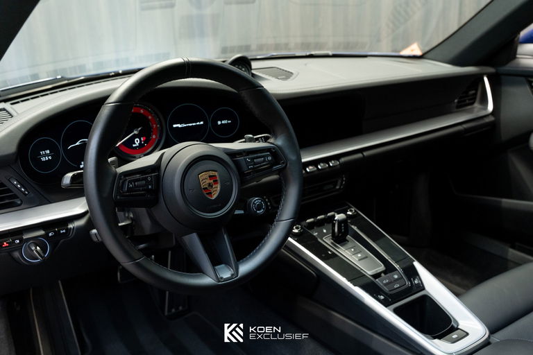 Porsche 992 Carrera 4S