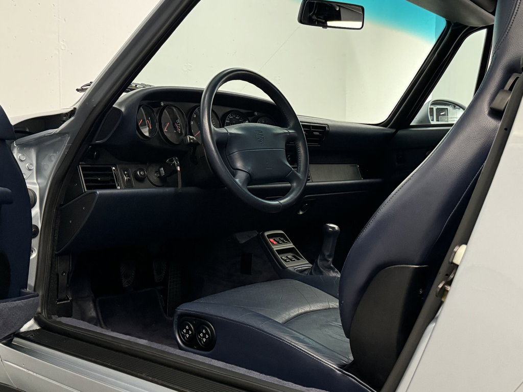 Porsche 993 Carrera 4