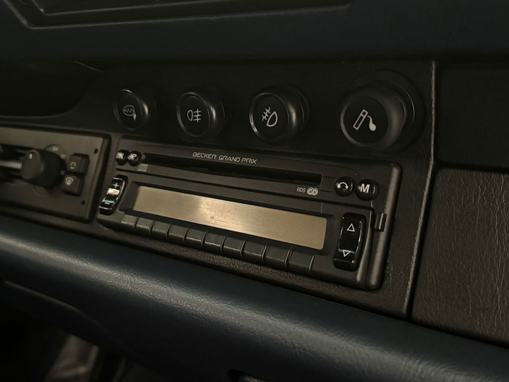 Porsche 993 Carrera 4