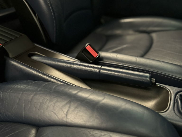 Porsche 993 Carrera 4