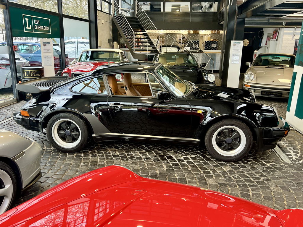 Porsche 911 Turbo 3.3