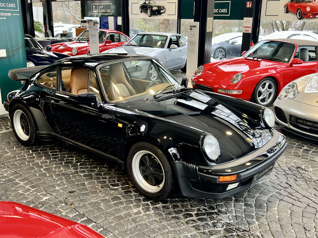 Porsche 911 Turbo 3.3