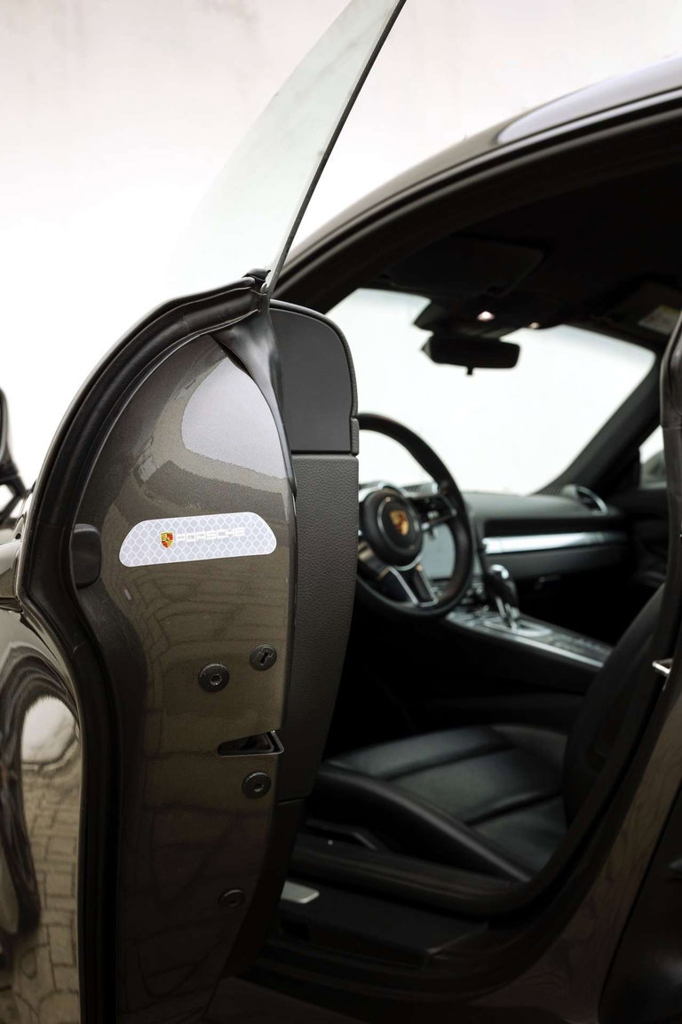 Porsche 718 Cayman