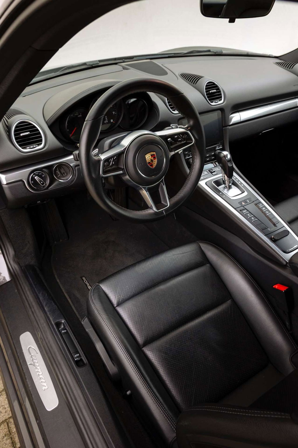 Porsche 718 Cayman