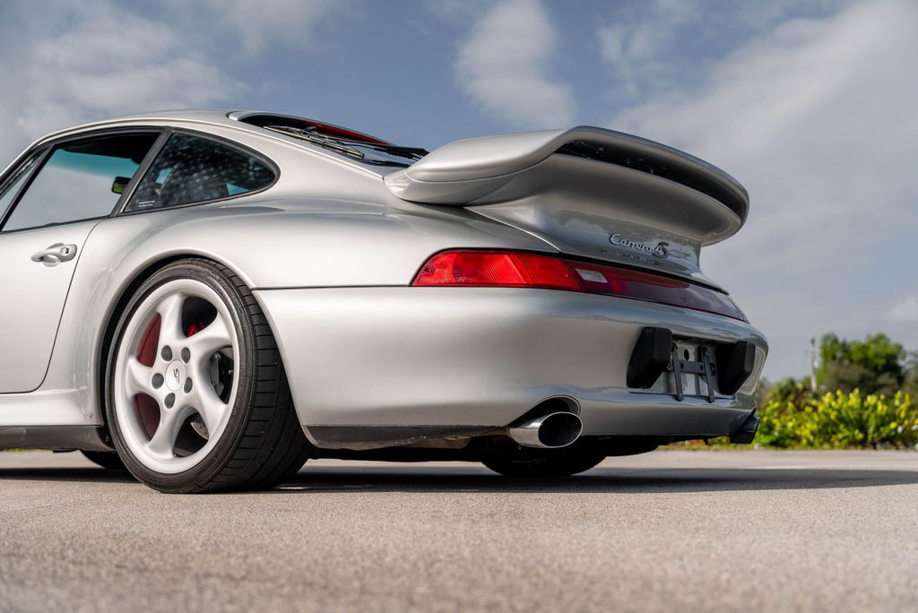 Porsche 993 Carrera 4S