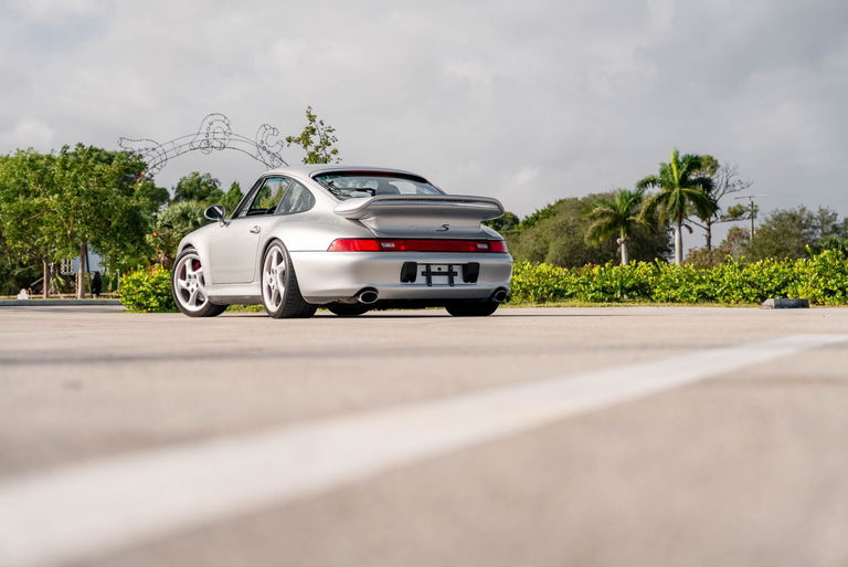 Porsche 993 Carrera 4S