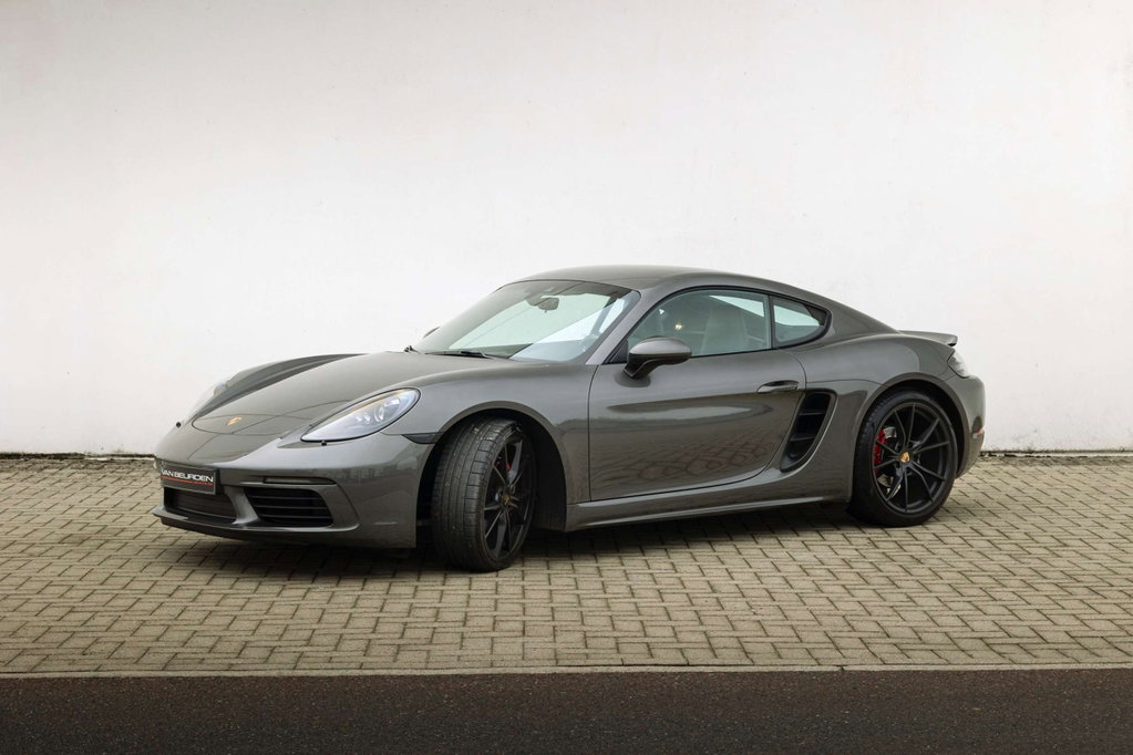 Porsche 718 Cayman