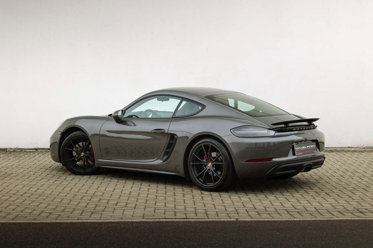 Porsche 718 Cayman