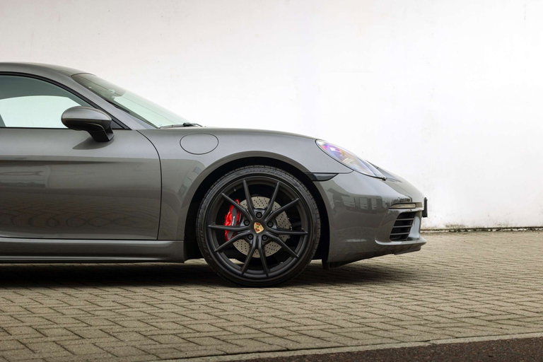 Porsche 718 Cayman