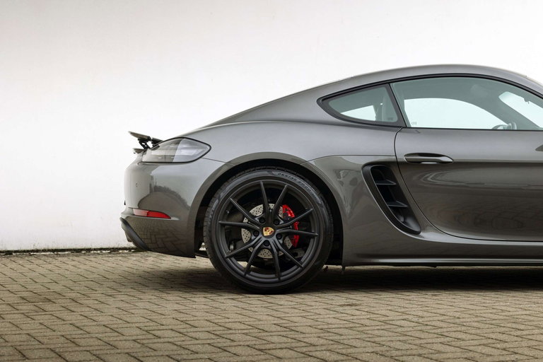 Porsche 718 Cayman