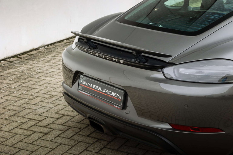 Porsche 718 Cayman