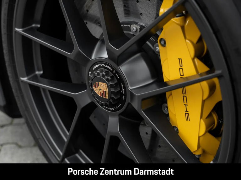 Porsche 992.2 Carrera 4 GTS