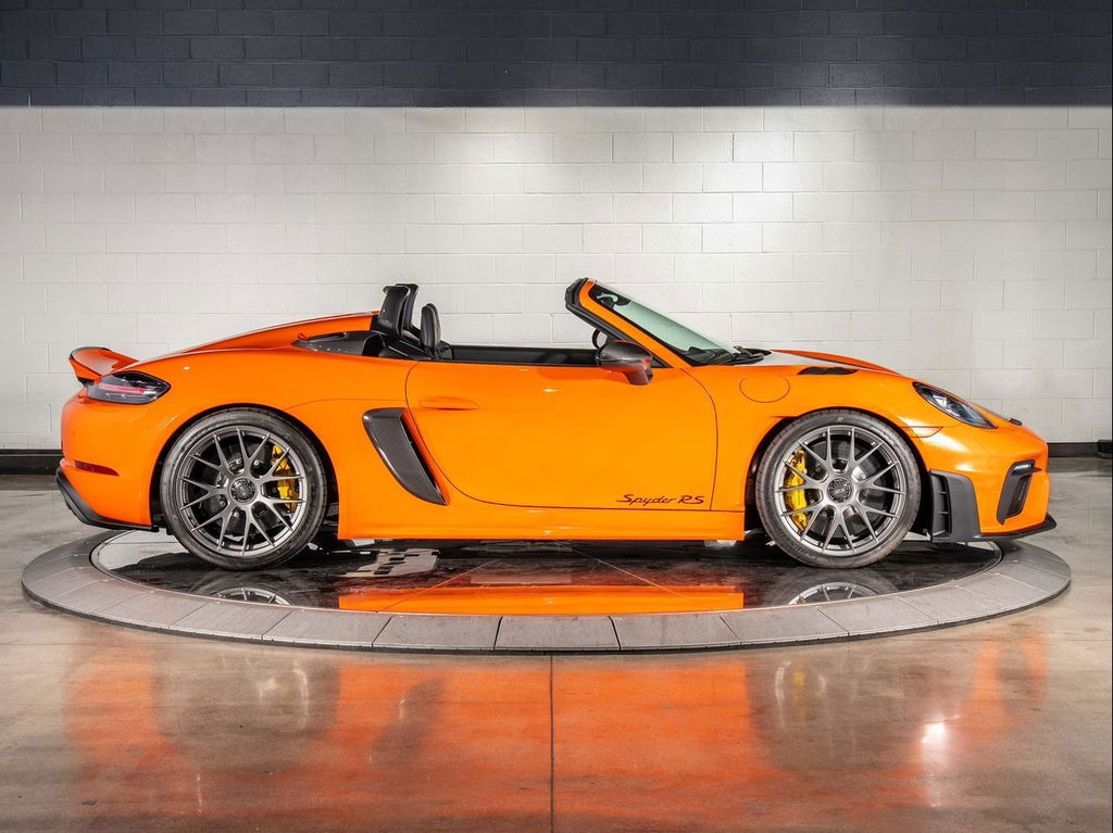 Porsche 718 Spyder RS