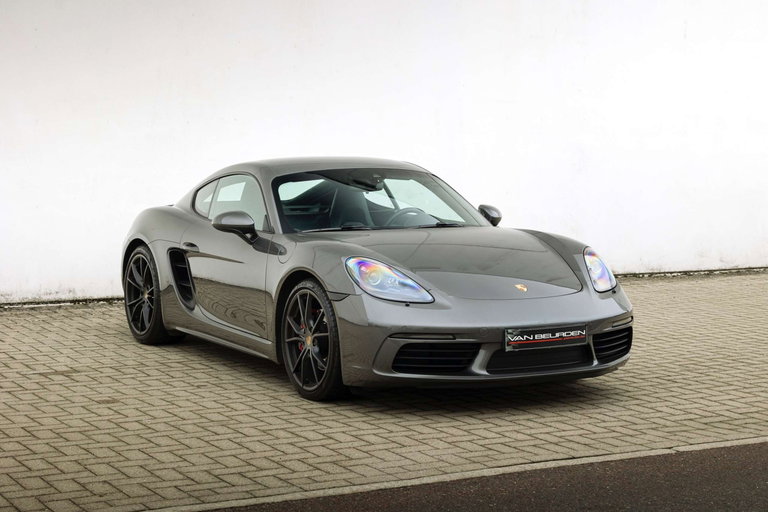 Porsche 718 Cayman