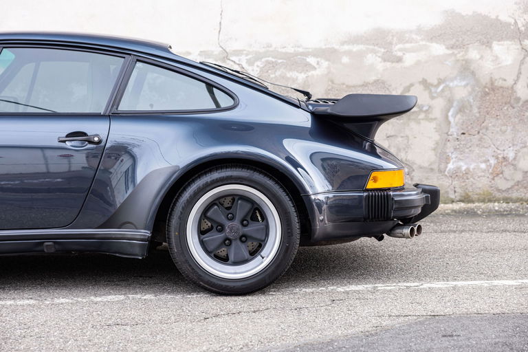 Porsche 911 Turbo 3.3