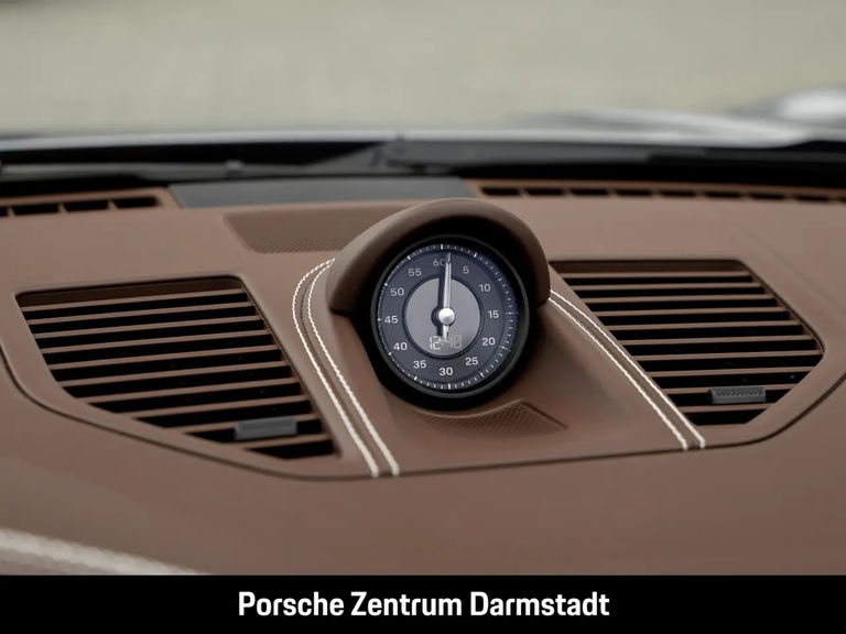 Porsche 992.2 Carrera 4 GTS