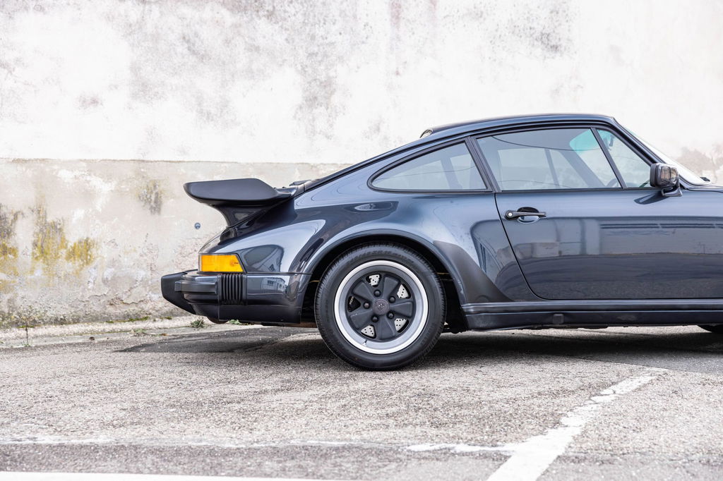 Porsche 911 Turbo 3.3