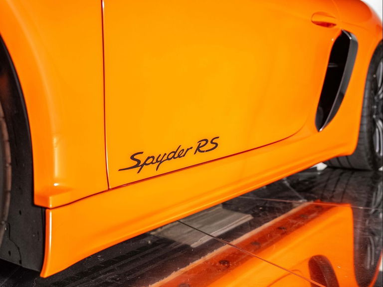 Porsche 718 Spyder RS