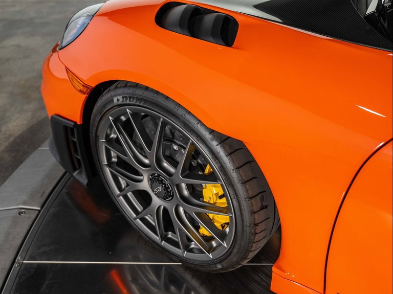 Porsche 718 Spyder RS