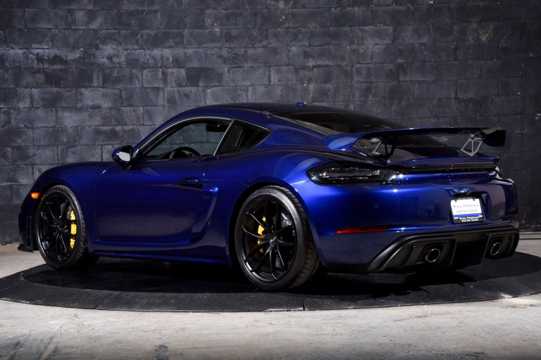 Porsche 718 Cayman GT4
