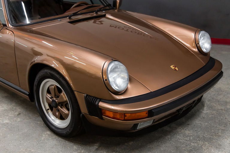 Porsche 911 Carrera 3.2 (US)