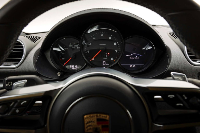 Porsche 718 Cayman