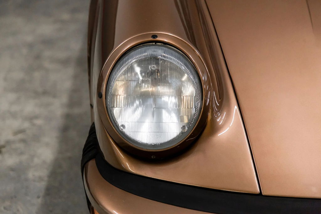 Porsche 911 Carrera 3.2 (US)