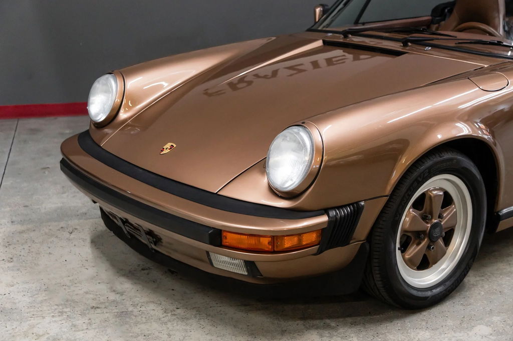Porsche 911 Carrera 3.2 (US)