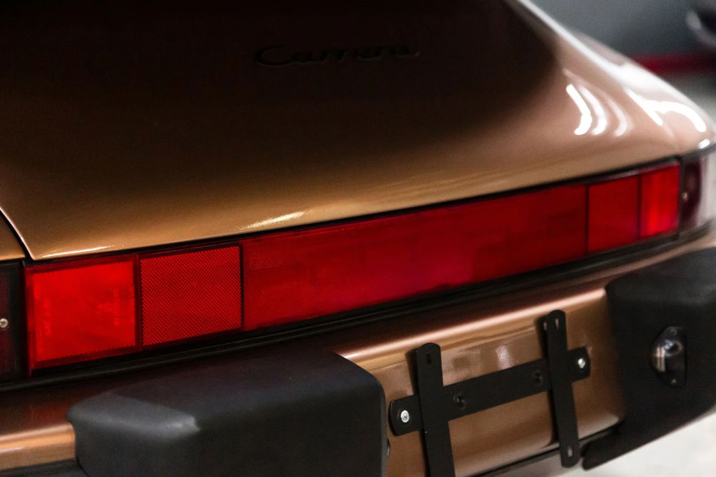 Porsche 911 Carrera 3.2 (US)