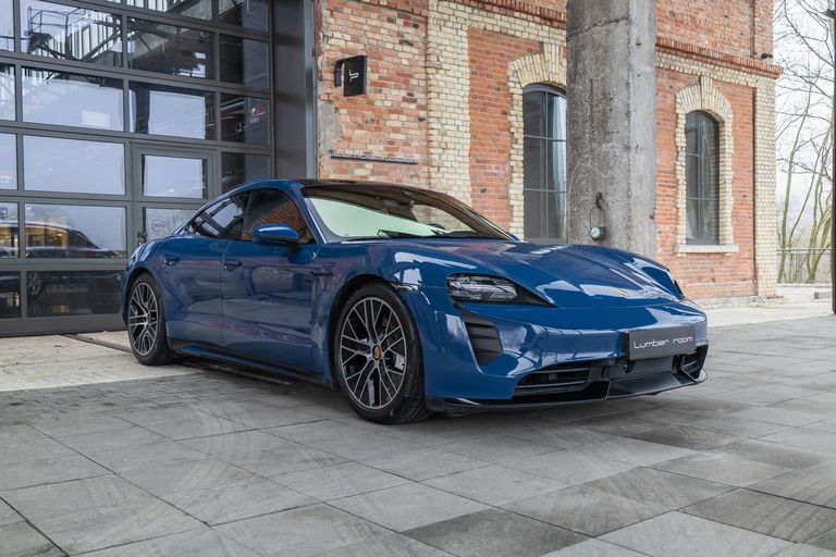 Porsche Taycan Turbo