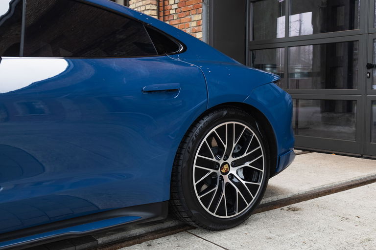 Porsche Taycan Turbo