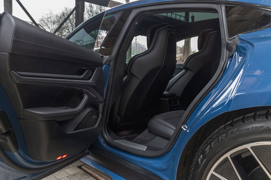 Porsche Taycan Turbo