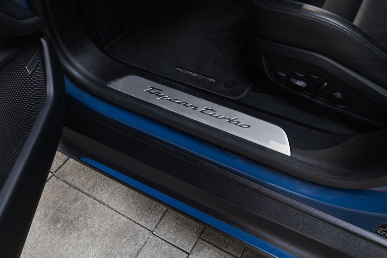 Porsche Taycan Turbo
