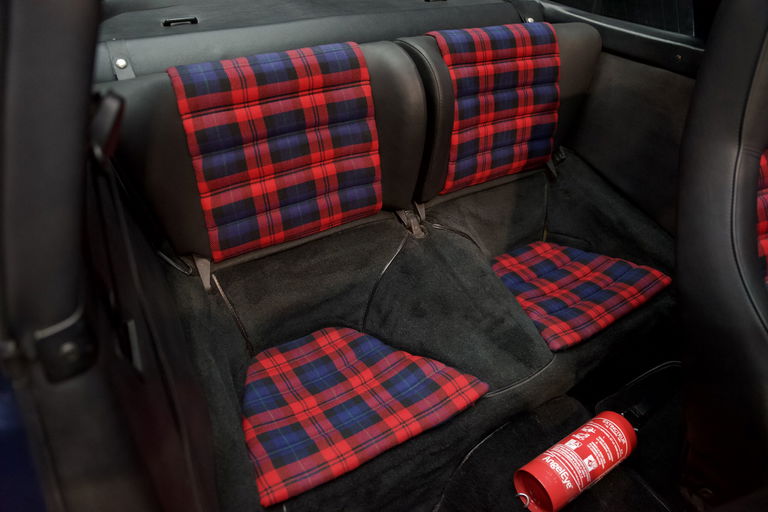 Porsche 911 Carrera 2.7