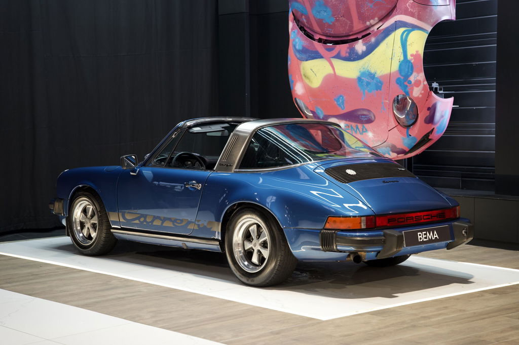 Porsche 911 Carrera 2.7