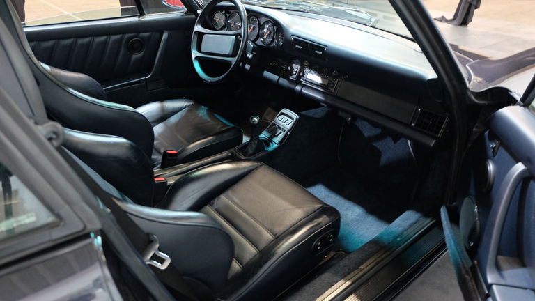 Porsche 964 Carrera 4