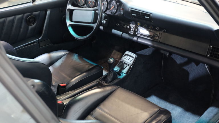 Porsche 964 Carrera 4