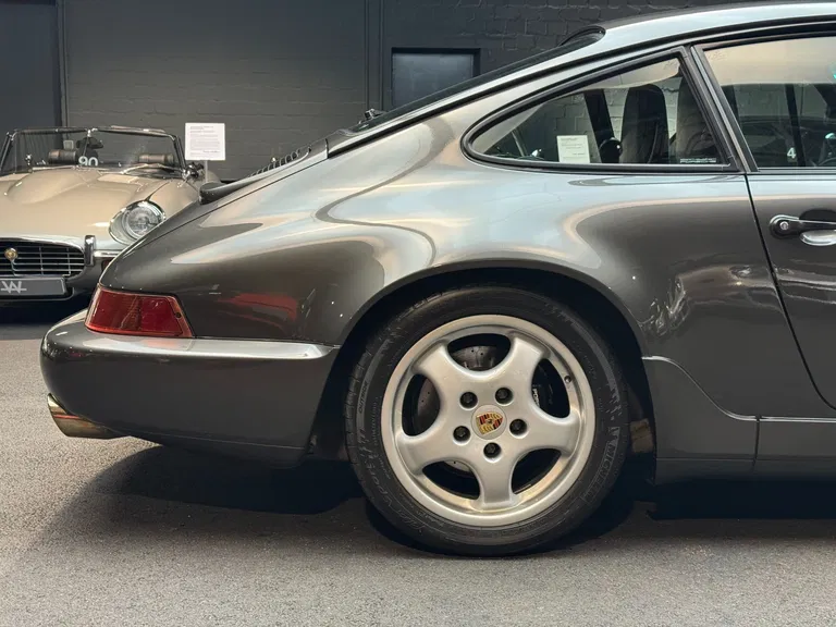 Porsche 964 Carrera 4