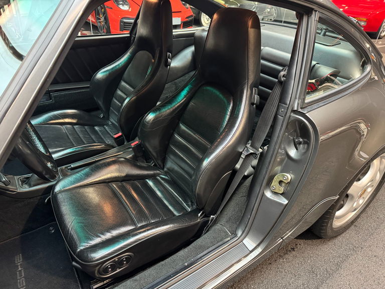 Porsche 964 Carrera 4