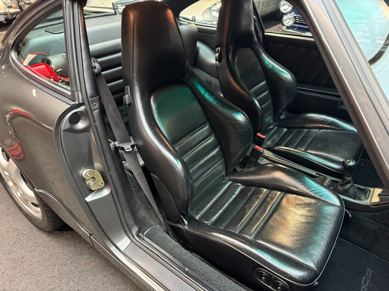 Porsche 964 Carrera 4