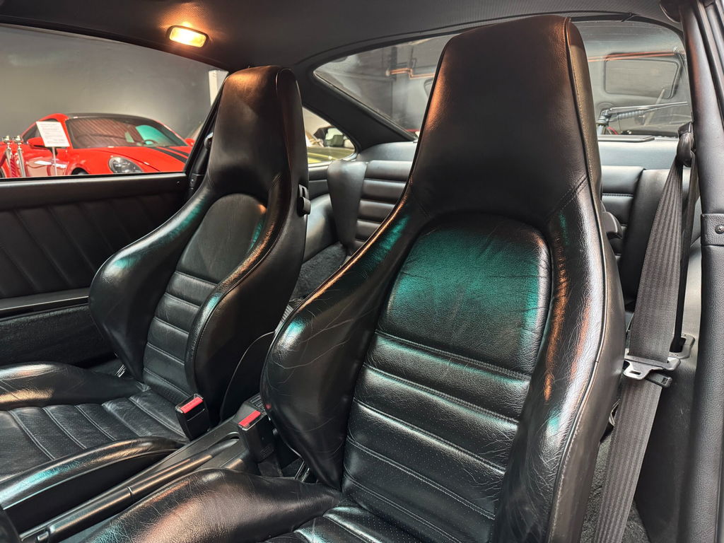 Porsche 964 Carrera 4