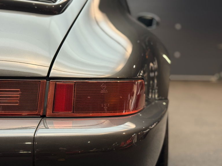 Porsche 964 Carrera 4