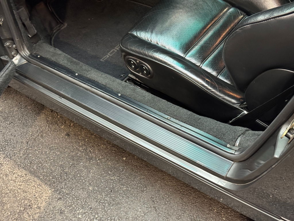 Porsche 964 Carrera 4