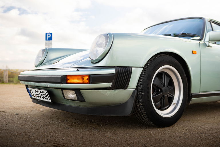 Porsche 911 Carrera 3.2