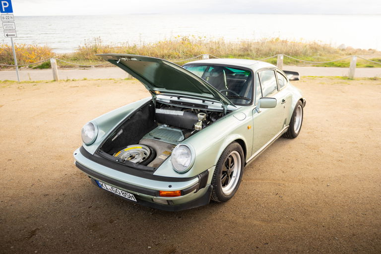 Porsche 911 Carrera 3.2