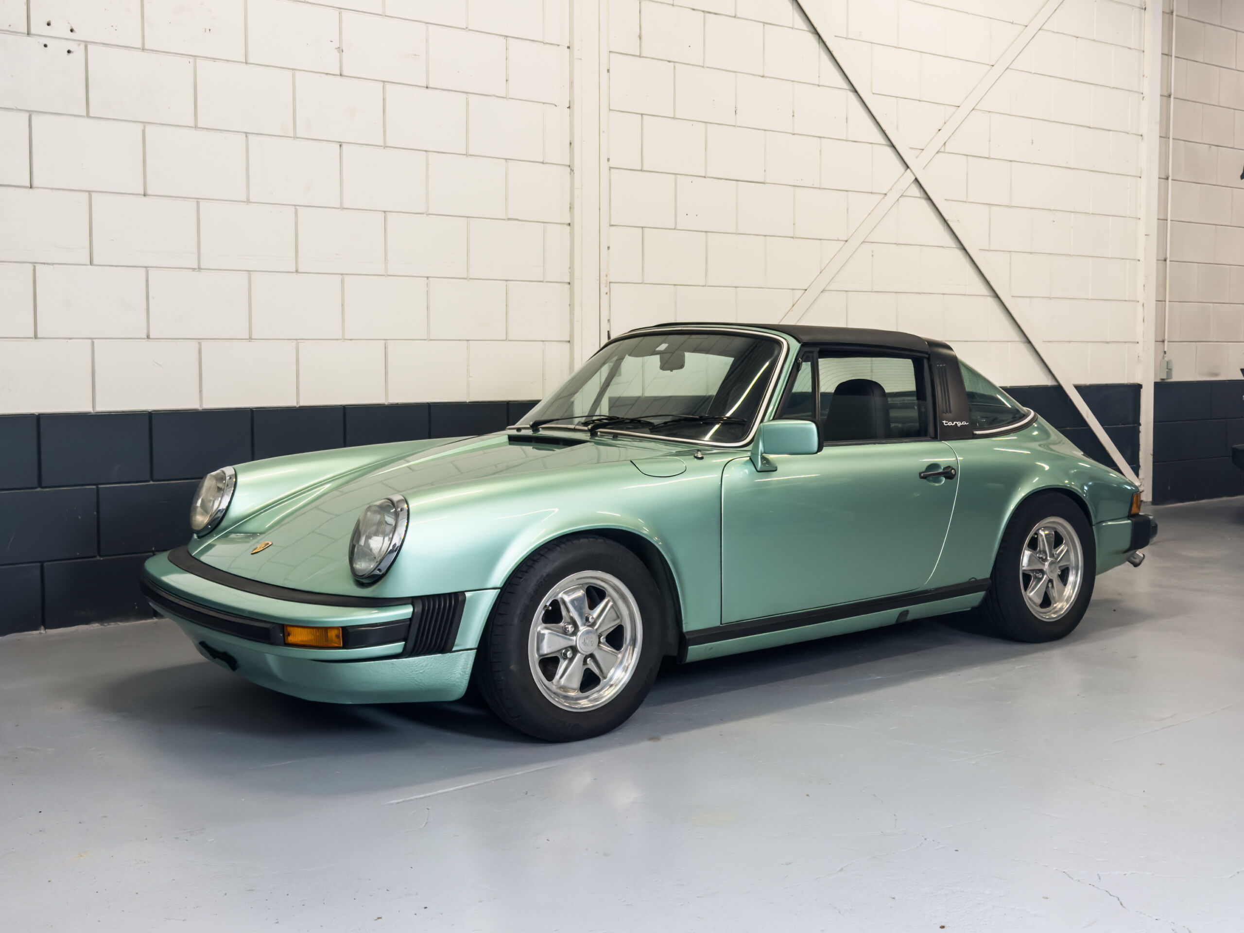 Porsche 911 S (G-Modell) 1976 - elferspot.com - Marketplace for