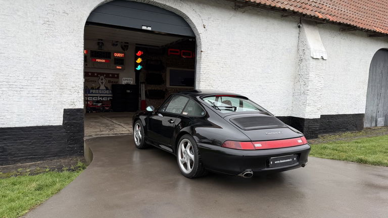 Porsche 993 Carrera 4S