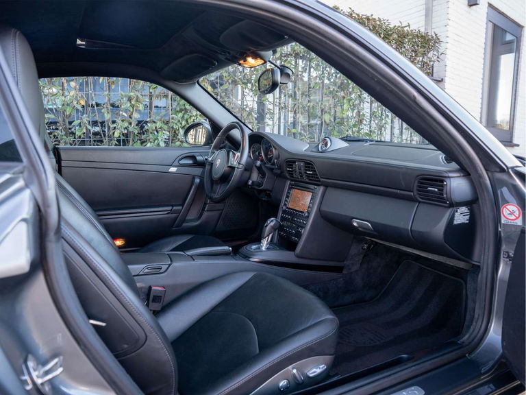 Porsche 997.2 Carrera 4S